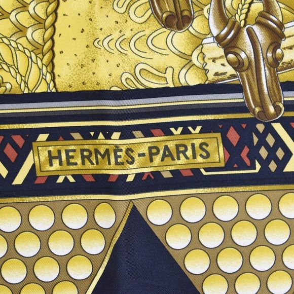 HERMES Carre 90 Scarves - Picture 3 of 11